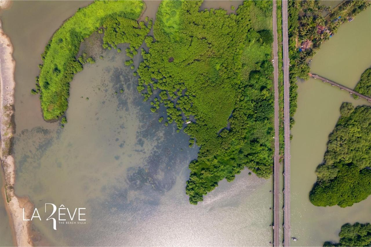 La Reve The Beach Villa Malappuram Exteriör bild